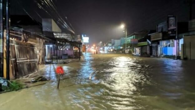 Hujan Lebat di Winduaji Brebes